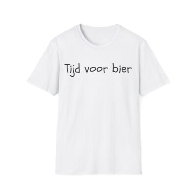 Tijd voor bier shirt met grappige tekst en comfortabel design, ideaal voor feestgangers en bierfans.