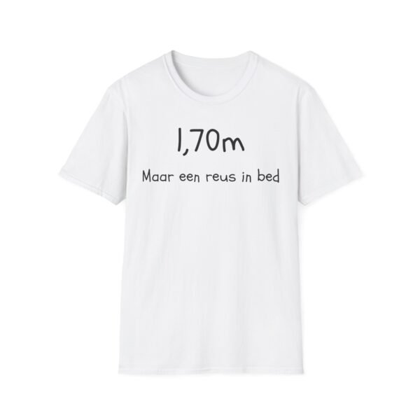 Grappig shirt met tekst 1.70m reus in bed, perfect voor kleine mensen met grootse humor